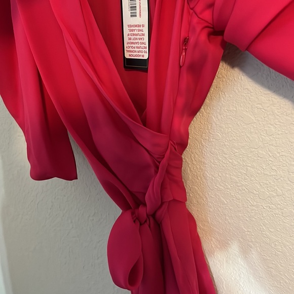 BCBG MAXAZRIA PINK TOP MEDIUM - Picture 5 of 5